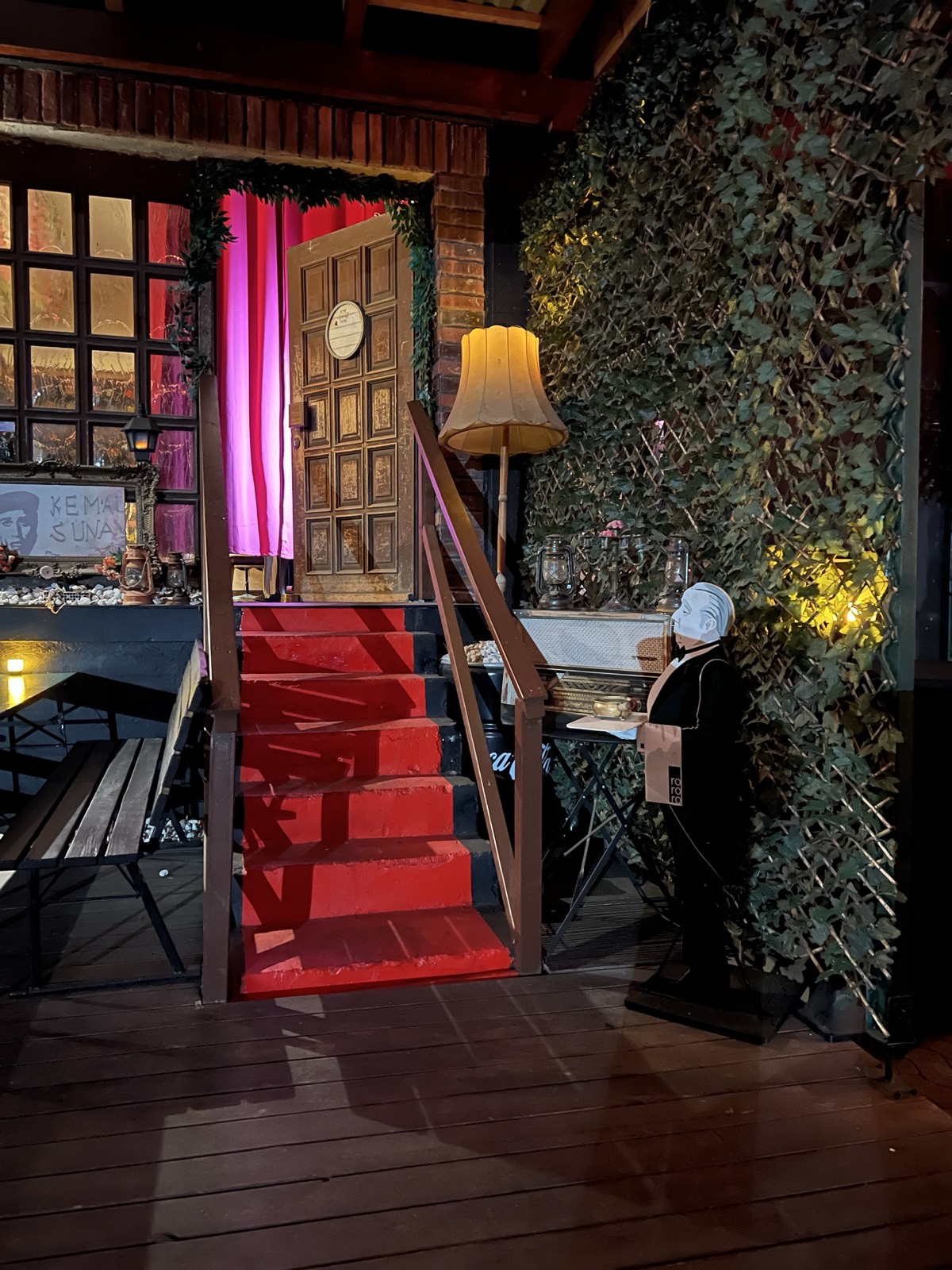Rote Treppe