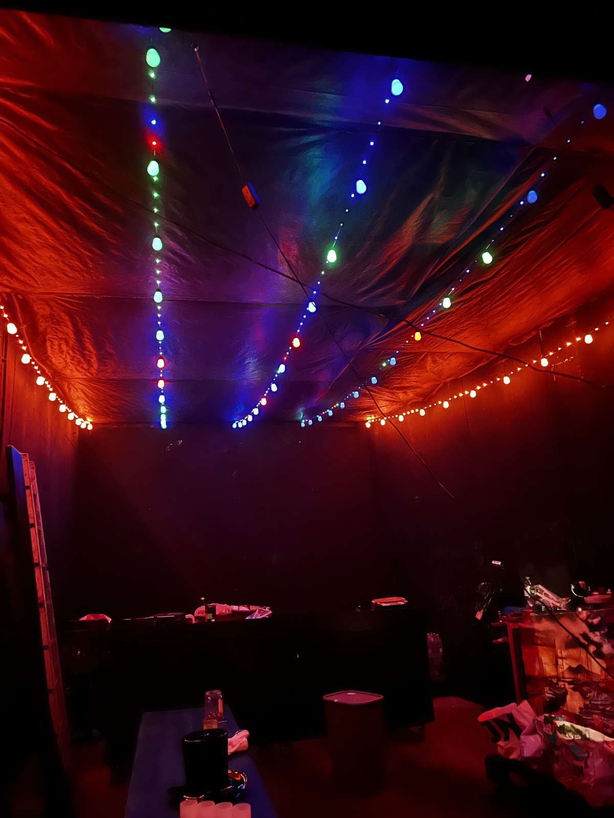 Dandy Köln bei Nacht